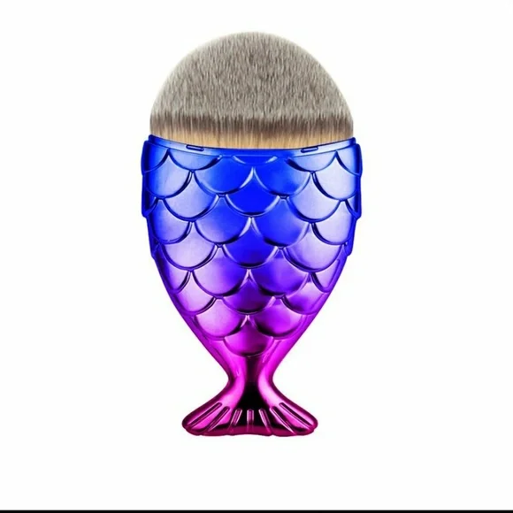 Mermaid Tail Sculpting Brush and Cleaner Teal NEW - Picture 2 of 3